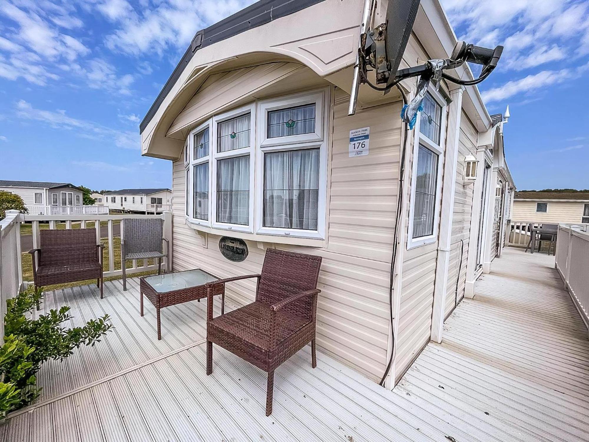 Brilliant Caravan For Hire At Manor Park In Hunstanton Norfolk Ref 23176K Hotel Kültér fotó