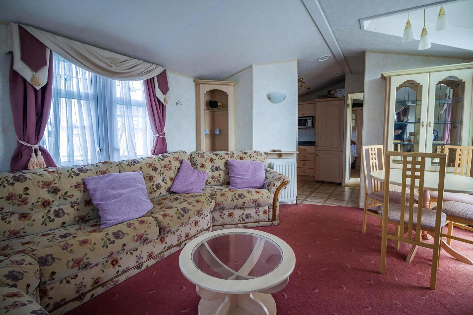 Brilliant Caravan For Hire At Manor Park In Hunstanton Norfolk Ref 23176K Hotel Kültér fotó